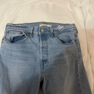 Levi’s light wash straight jeans